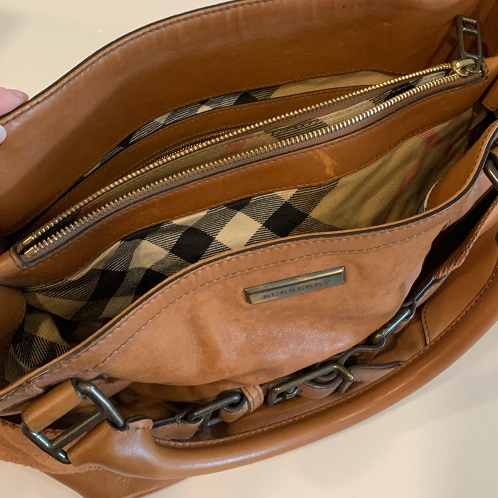 Burberry Belt Bag with Adjustable Strap - Picture 5 of 16